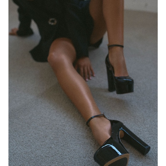 NEW Black Platform Ankle Strap Heels - Picture 7 of 11